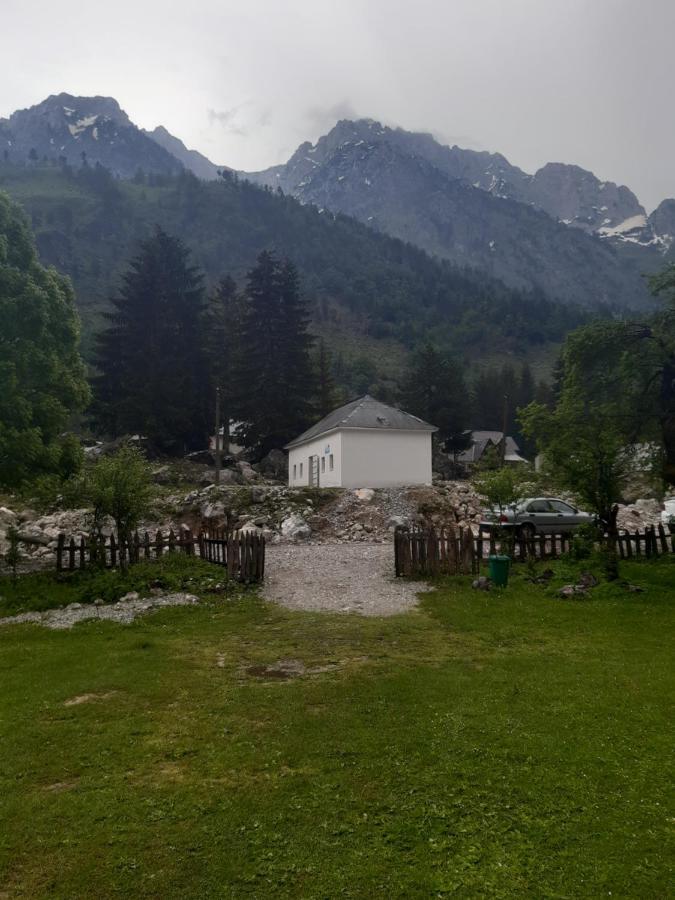 Bujtina Hysa Valbone Luaran gambar